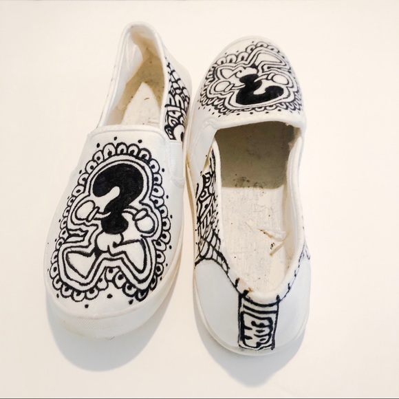 Sneakers by EAR - Picture 2 of 2